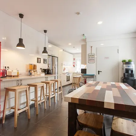 Be & Estefania Hostel *