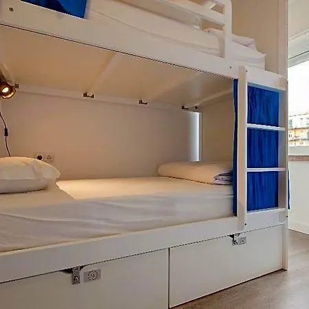 Be & Estefania Hostel *