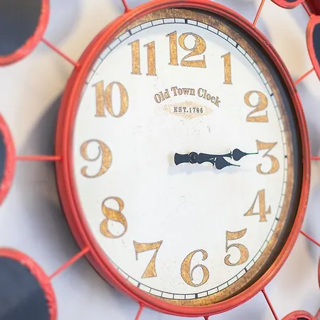 بيت شباب Be & Estefania Lisboa