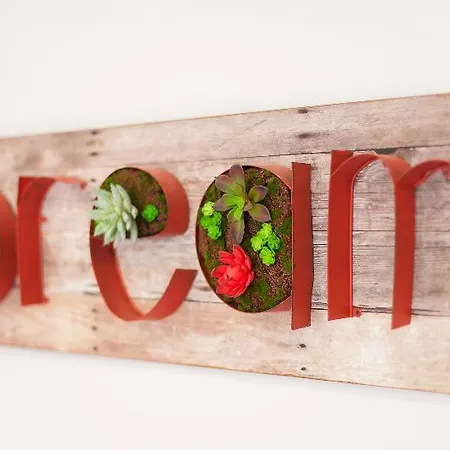 بيت شباب Be & Estefania *