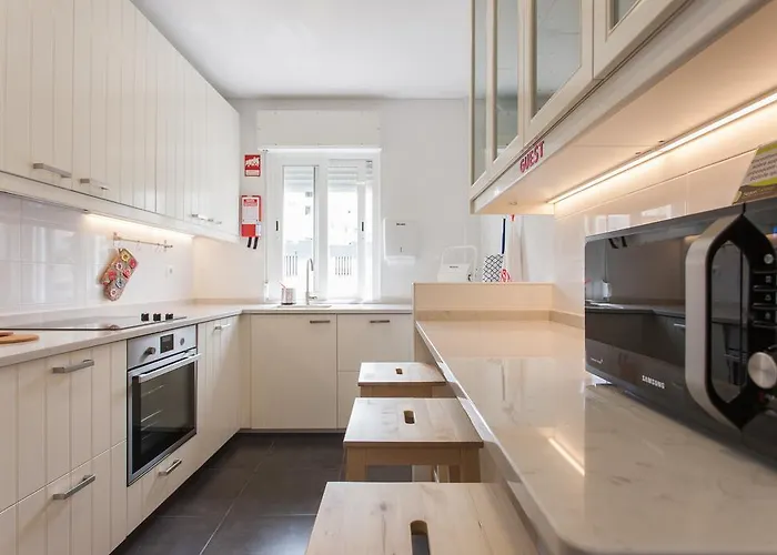 Be & Estefania Lisboa