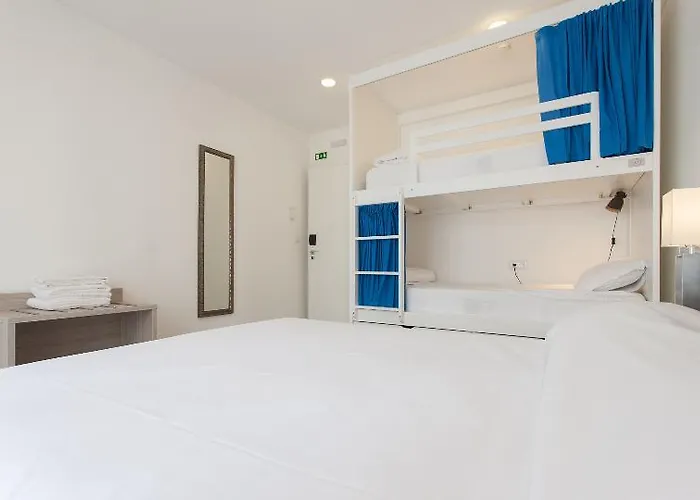 Auberge de jeunesse Be & Estefania *