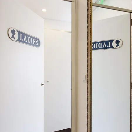 Be & Estefania Albergue