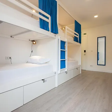 Be & Estefania Albergue