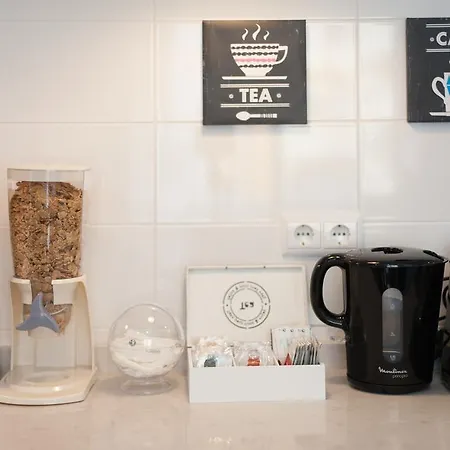 Hostel Be & Estefania *